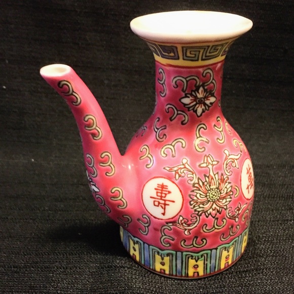 Red Mun enamel soy saucer mini decanter - Picture 4 of 10